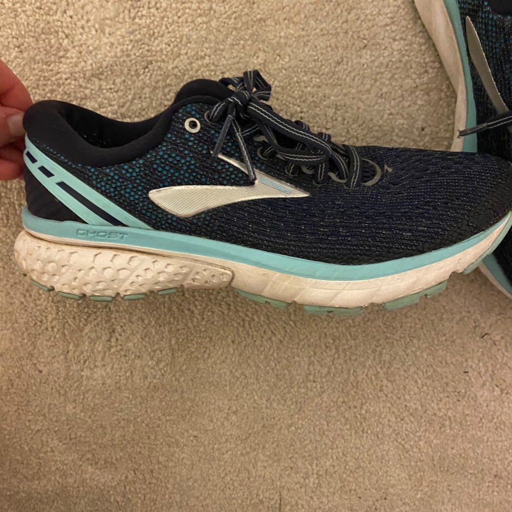Ghost 11 Brooks Running Sneakers, Size Women's 6.5